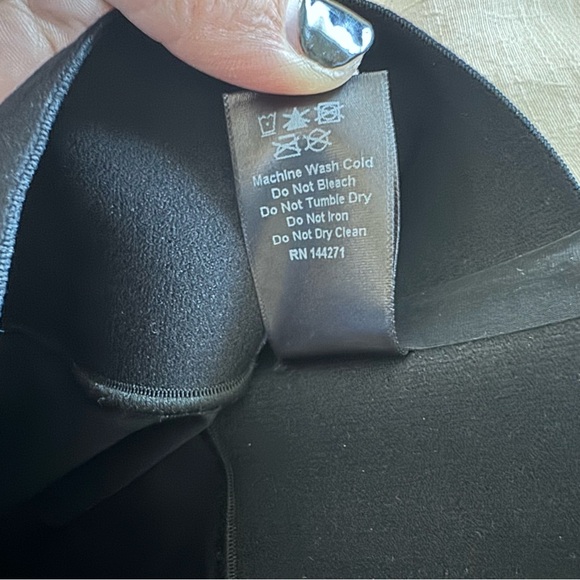 Ultracor High Oblique Pixelate Deep Burgundy Leggings - Picture 13 of 13